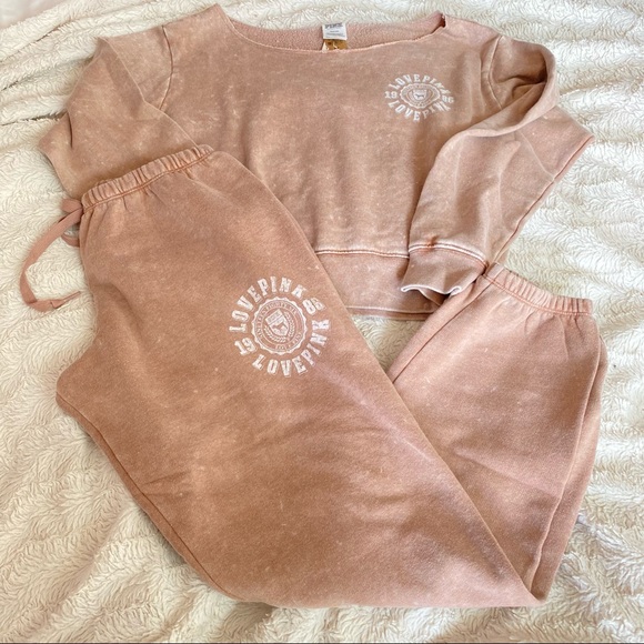 Vs pink classic pant off the shoulder crew stucco beige wash heritage logo - Picture 4 of 12